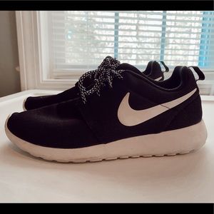 Nike Black Roshe One Sneakers